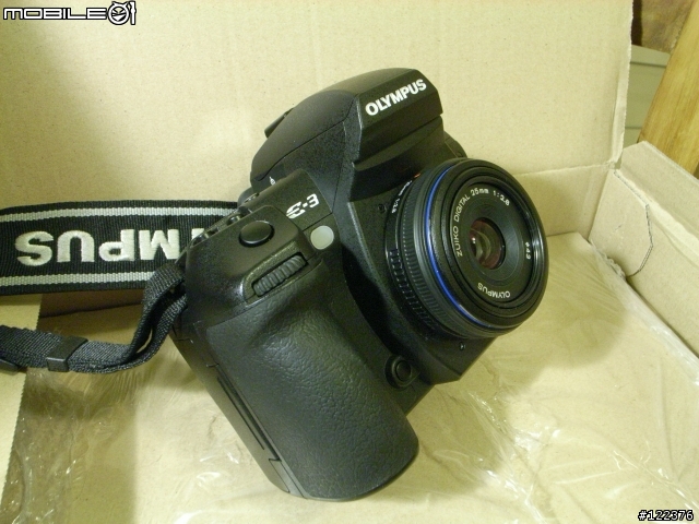 OLYMPUS ZD 25mm F2.8 餅乾鏡遮光罩 LH-43 開箱
