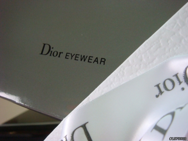 [開箱分享]時尚魅力~DIOR HOMME 飛行太陽眼鏡!