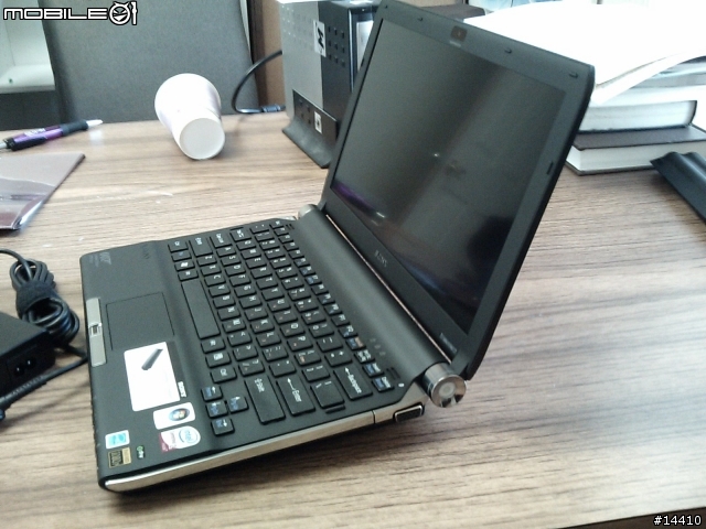 (開箱) Sony VAIO TT - 007 特別限量版 (新增圖片與 3D 遊戲測試 10/25/08)