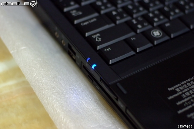 [開箱]M6400簡單開箱~外表篇--補上一張3dmark06、英雄連隊與電池小測