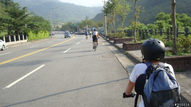 小兒之好久沒騎車之周日清晨被他老爸騙上楓林橋之旅