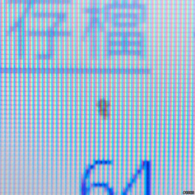 Hp V3708TX 螢幕出現"類似"液晶漏液的黑點