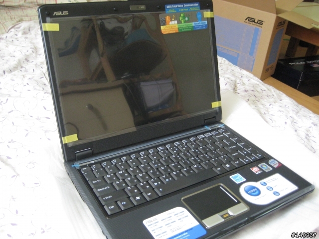 [開箱] Asus F6V 本人的第一台筆電^^ 不專業的開箱XD