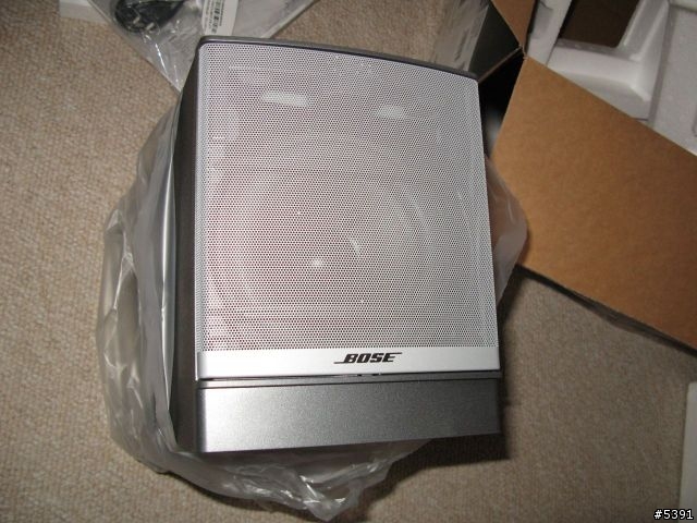[開箱文] BOSE Companion 5 電腦音響組合 免聲卡好音樂！
