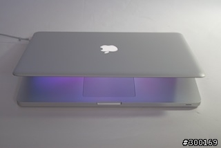 【開箱】鋁鋁鋁鋁鋁鋁到不行 MacBook Pro 2.8GHz（新增放在書桌上的圖）