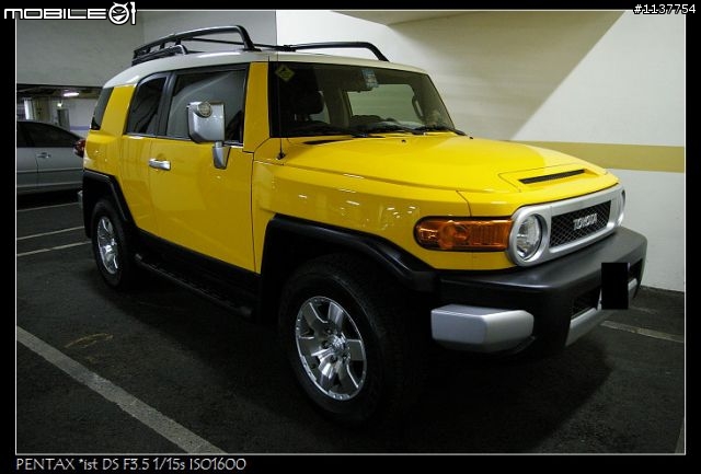 鄰居又換新車囉。你肯定沒看過的車款！！！FJ CRUISER