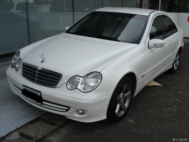 c-class w203的車頭大燈造型問題