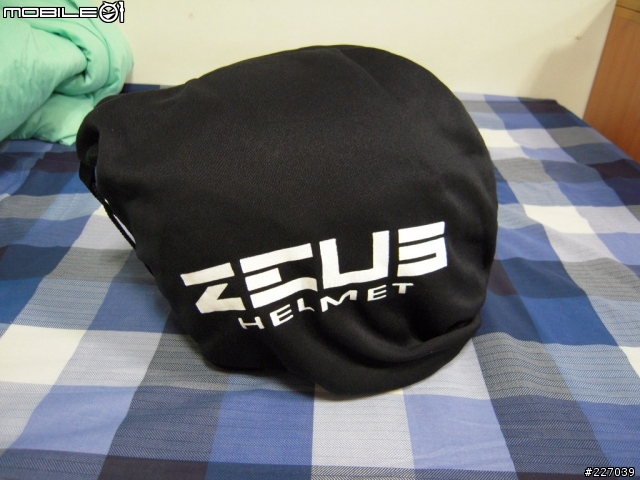 [超不專業開箱文] ZEUS ZS-609 人生第一頂3/4!