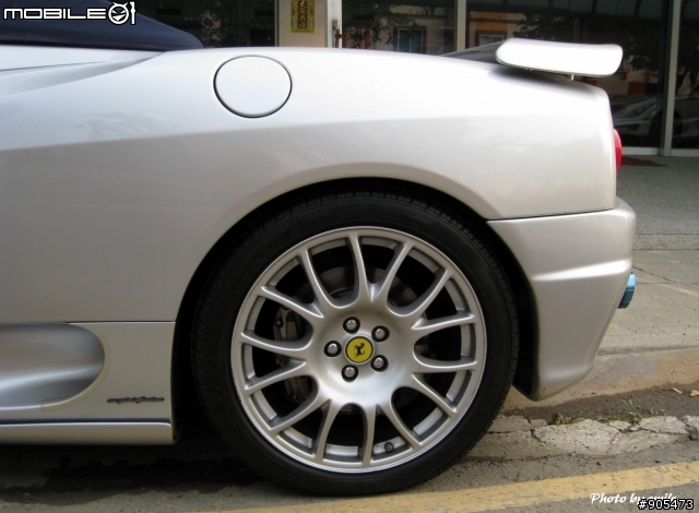 銀色敞篷Ferrari 360