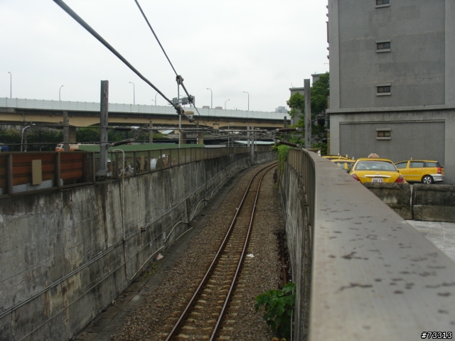 台北的地平線，又看到鐵道和火車了？