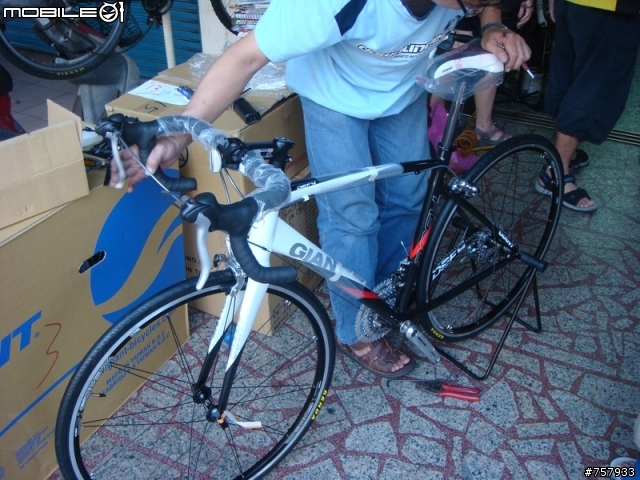 『開箱文』-GIANT-DEFY2 我第一台公路車(圖多)