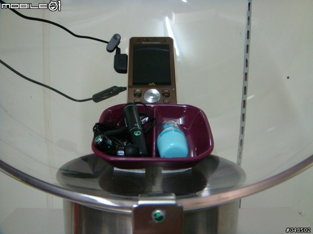 {分享}個人DIY仿製品...萬佛朝宗 FOR SE原廠小耳朵擴音手機座!