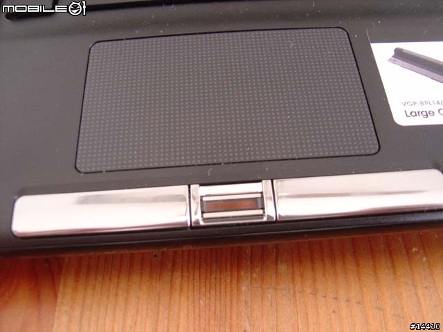 (開箱) Sony VAIO TT - 007 特別限量版 (新增圖片與 3D 遊戲測試 10/25/08)