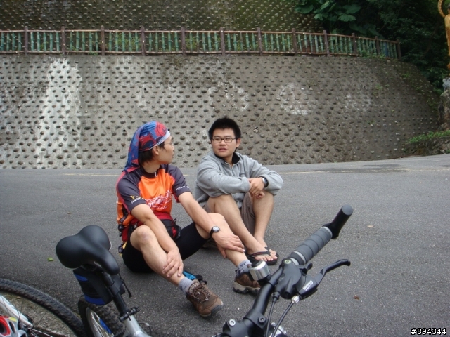 第一次和我家小護士攻上土城的金龍寶塔