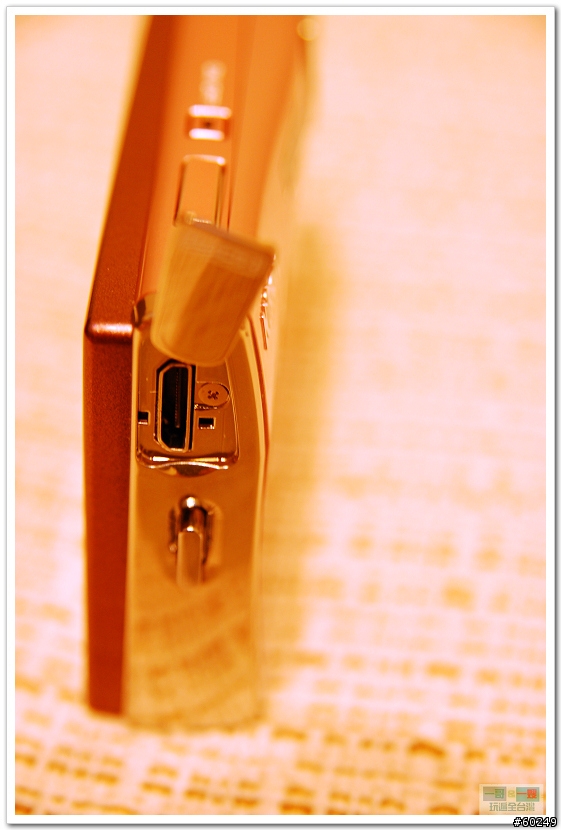 【簡單的開箱】NIKON COOLPIX S60