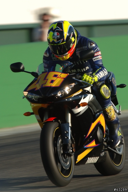 [開箱]Valentino Rossi AGV TI-TECH VR46 冠軍的榮耀