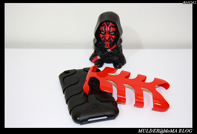 [MoMo桑分享] CapsuleRebel iPhone 3G 紅黑惡魔魚骨保護殼