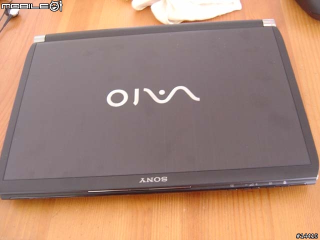 (開箱) Sony VAIO TT - 007 特別限量版 (新增圖片與 3D 遊戲測試 10/25/08)