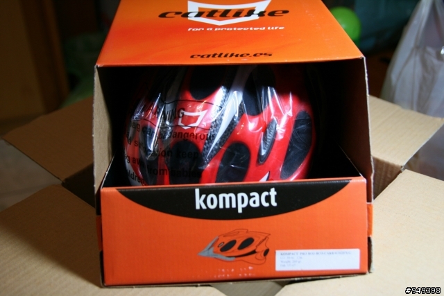 CATLIKE kompact pro 21孔碳纖美感競速型安全帽  開箱照