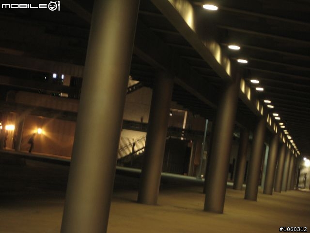 [小品遊記]尋找光影-夜遊竹北高鐵站