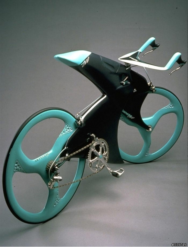＝ 概念車 ＝  裝上推進系統就可以在太空中飛了