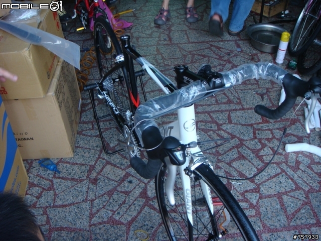 『開箱文』-GIANT-DEFY2 我第一台公路車(圖多)