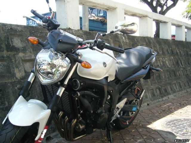 颱風天開箱文~08年FZ6N S2...新增照片
