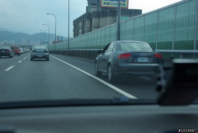 違規走路肩