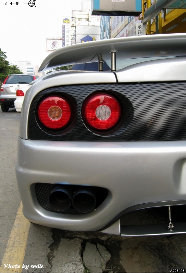 銀色敞篷Ferrari 360