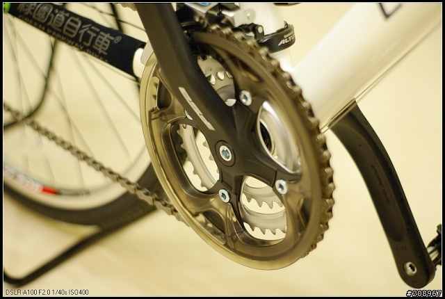 [開箱分享] 2009 Louis Garneau RSR IV White