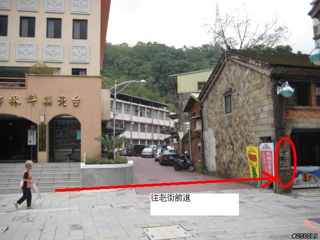 粉紅鳥遊坪林吃美食加河濱夜騎試拍