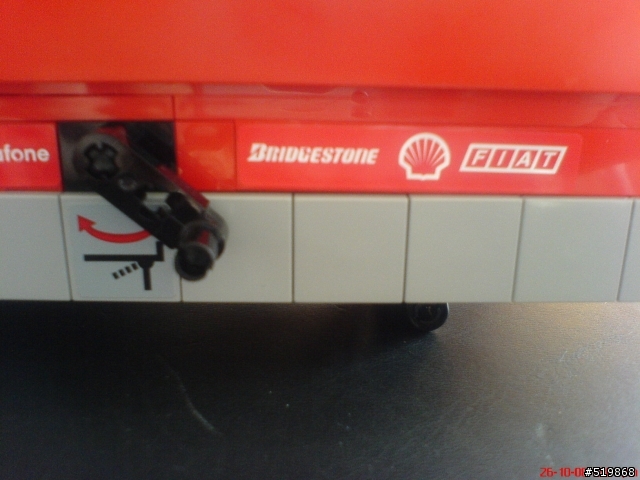 [LEGO開箱分享]SCUDERIA FERRARI TRUCK
