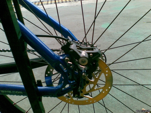 分享喜悅,新車上路了!