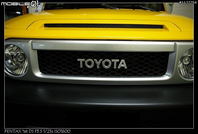鄰居又換新車囉。你肯定沒看過的車款！！！FJ CRUISER