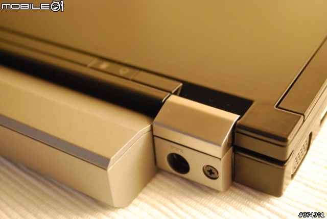 效能、輕薄與續航力的完美結合-Dell Latitude E4200