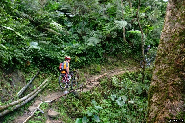 車騎人的烏來紅河谷越嶺