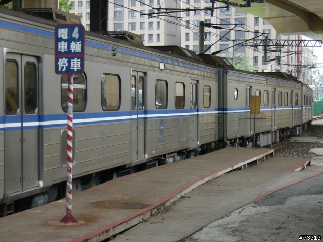 台北的地平線，又看到鐵道和火車了？