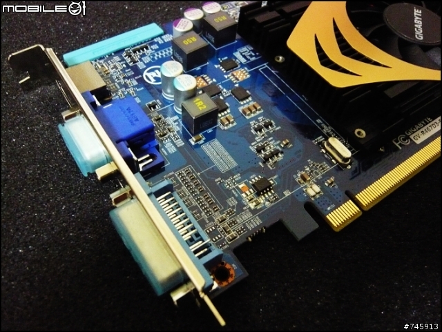 [簡單開箱文]技嘉 HD 4670 GDDR3 512M / 3DMark06測試