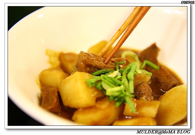 [MoMo桑分享] 咖哩燉牛肉之男人烹調不再命苦篇@Le Creuset