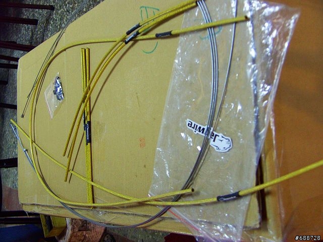 [組車]公路車習作-3- 加入前變 拉變速線 拉煞車線 綁車手帶 上鍊條 904組裝完成