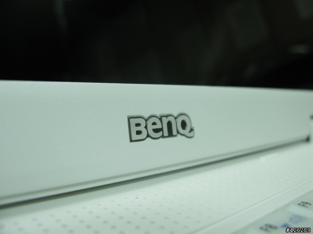 精緻古典 維多利亞風格 BenQ S33W-PT02 登場~