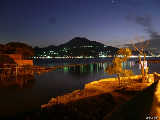 11/22(六) 偉~FCR 新店 至 淡水 河濱 自行車人擠人半日遊記 (請問一些小問題 …)