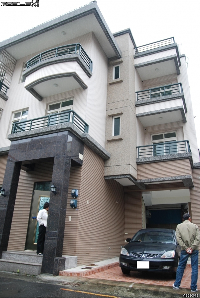 跪求建築設計高手與隔音氣密窗/採光罩高手提供意見與模擬圖.