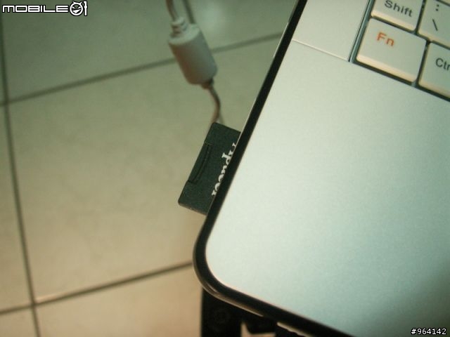 [開箱] 精英小筆電 ECS G10il 內建3.5G開箱文
