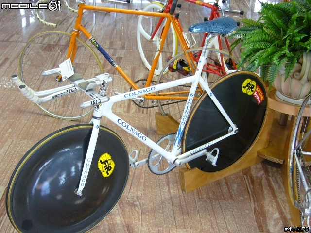 TOUR DI COLNAGO...