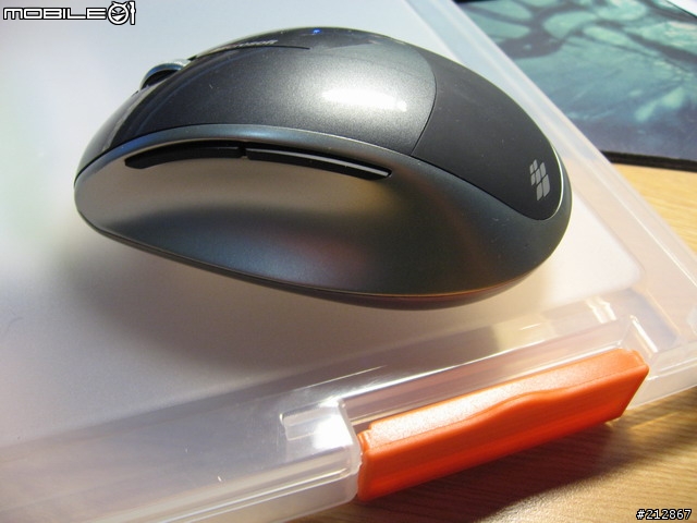 全表面制霸，Microsoft Explorer 無線藍光鼠