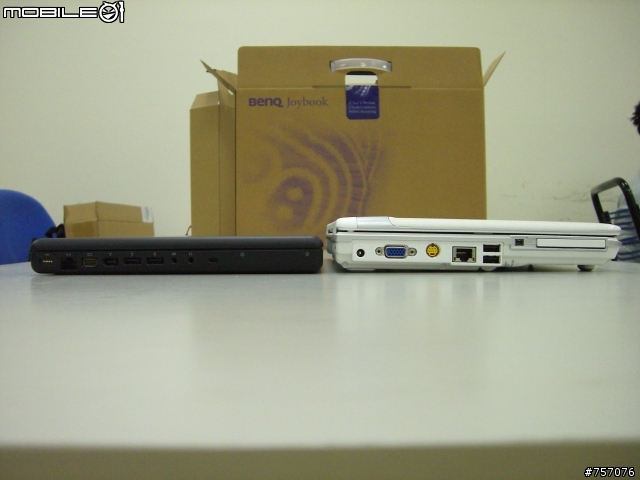 開箱"秤重PK!" BenQ S33PT02 vs. Macbook & HP Compaq B1204