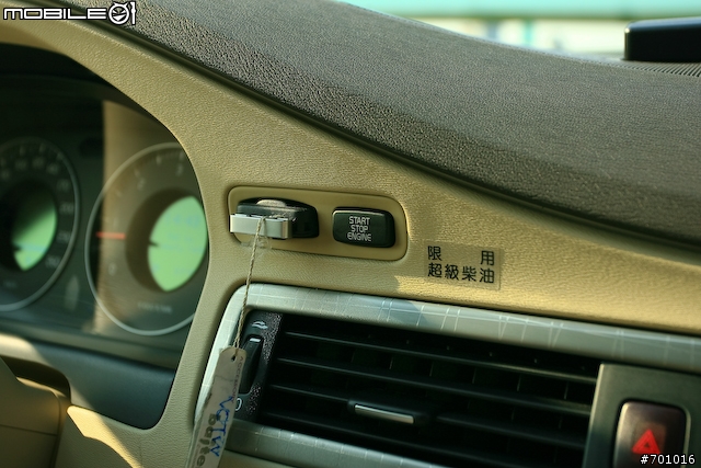 [小惡魔的攝影教室]開箱開箱，新車開箱拍攝小技法分享