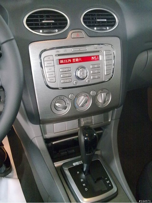 Focus Powershift...新車內外照...
