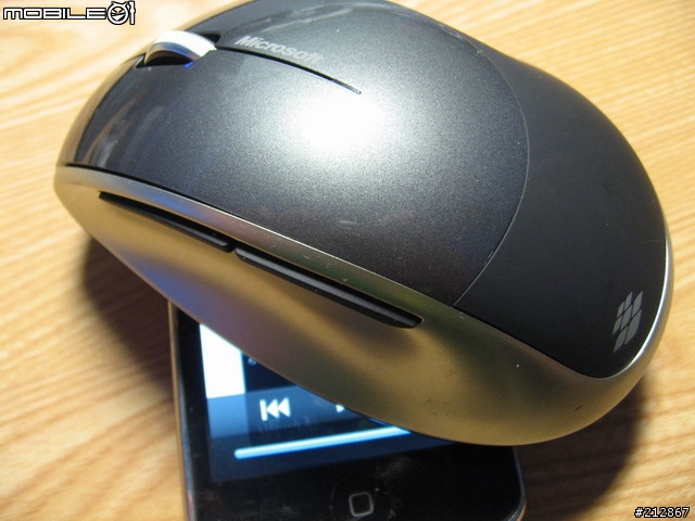 全表面制霸，Microsoft Explorer 無線藍光鼠